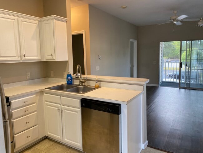 Building Photo - 4212 Sweetwater Blvd