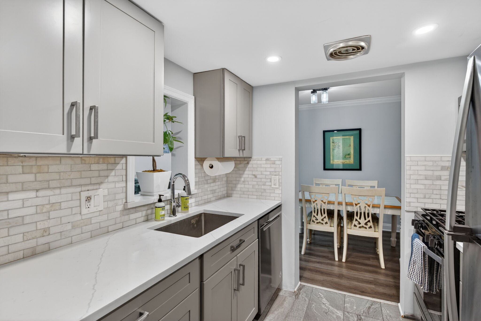 Building Photo - 159 Drummers Ln