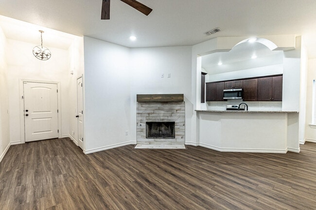 Building Photo - 1707 100th St