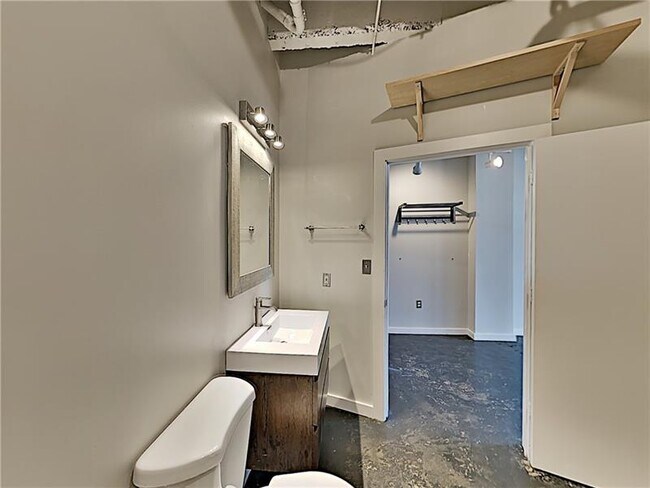 Building Photo - 878 Peachtree St NE