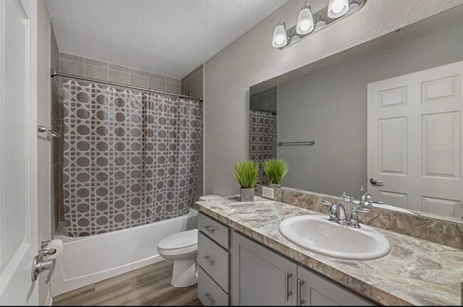 Building Photo - 378 Pentas Ln