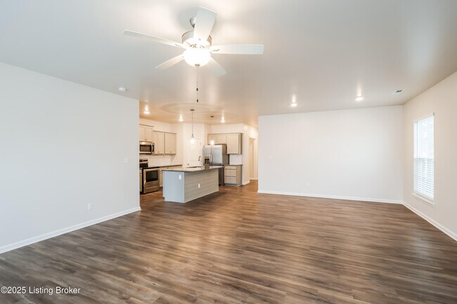 Building Photo - 11912 Parkside Vista Ln