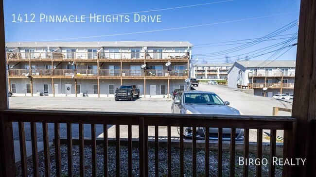 Building Photo - Move in Special! First Month's Rent is Fre...