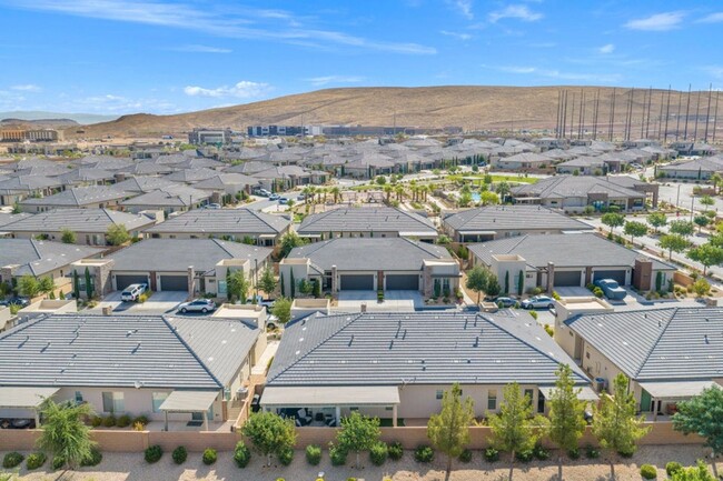 Building Photo - 4730 Martin Dr