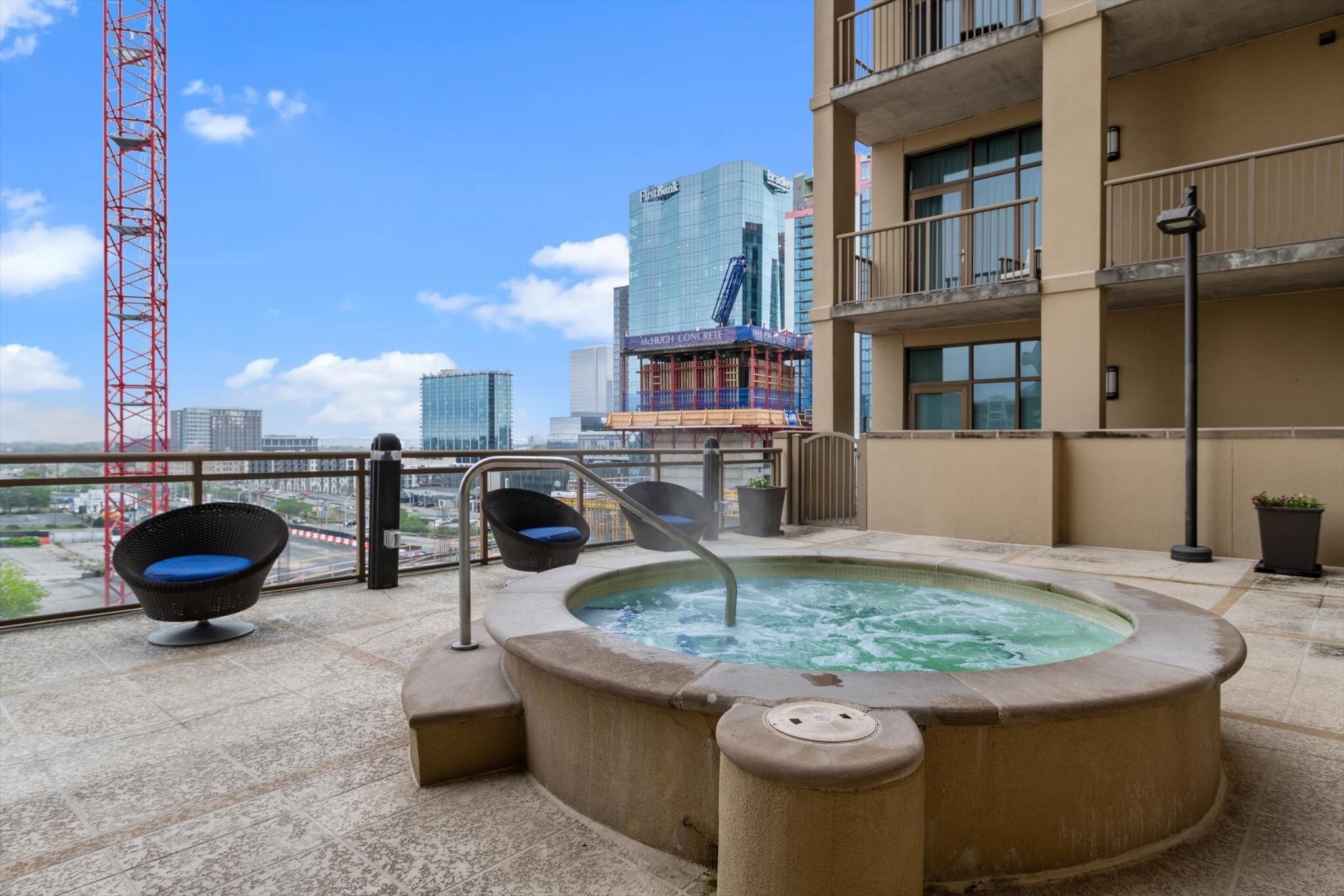 Building Photo - 1510 Demonbreun St