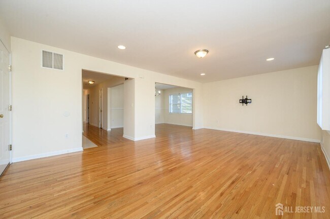 Building Photo - 601 St Marks St