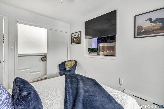 Building Photo - 110 Grenelle St