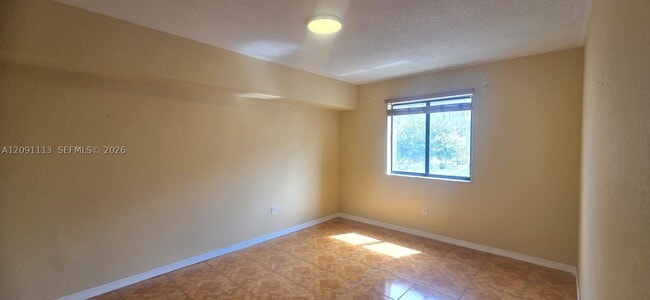 Building Photo - 9300 Fontainebleau Blvd