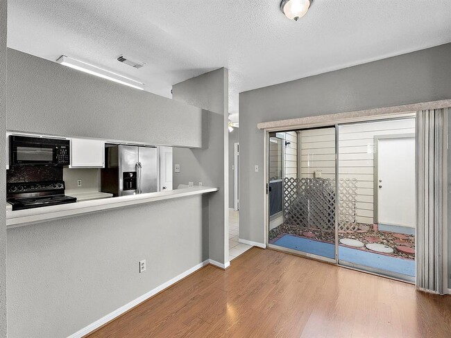 Building Photo - 712 Country Pl Dr