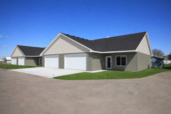Building Photo - Wheatridge Apartments & Townhomes