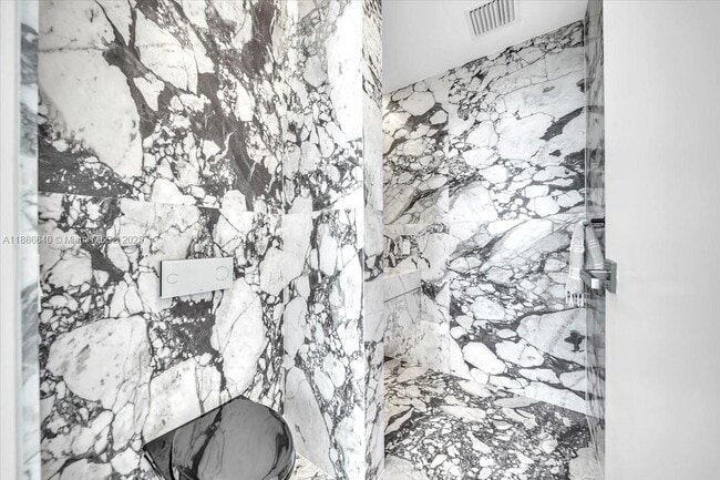 Building Photo - 1300 Monad Ter