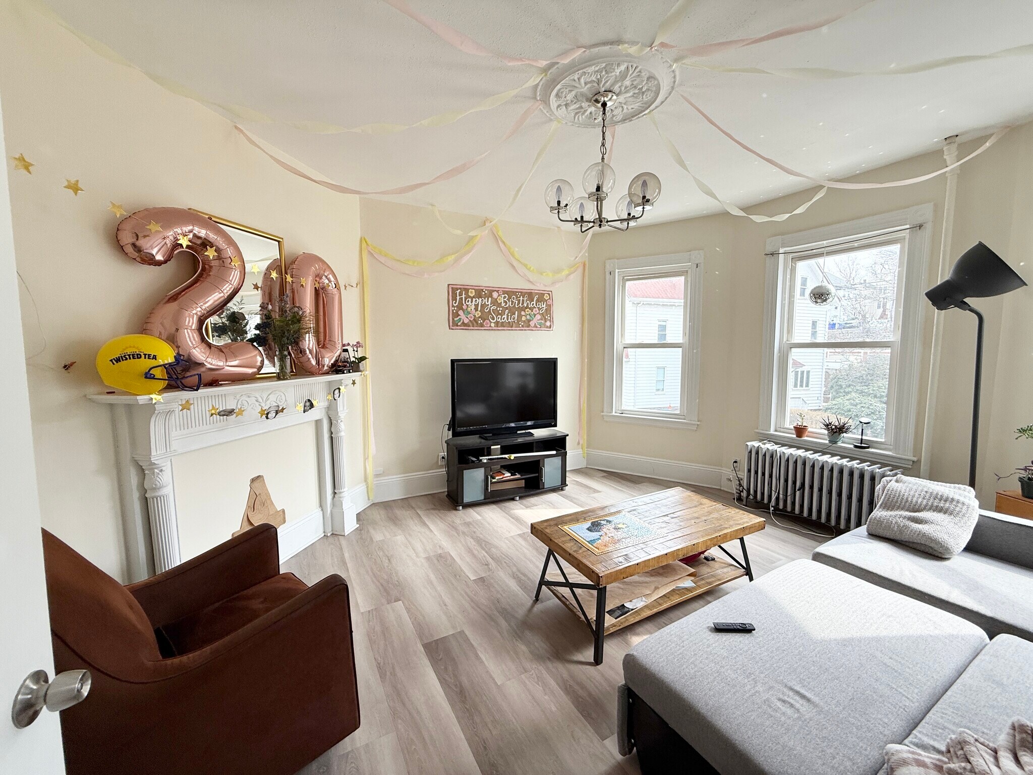 Building Photo - 55 Hillside St