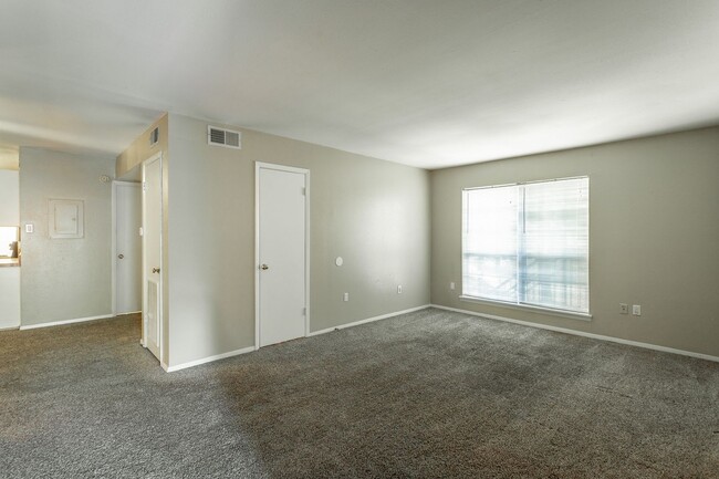 Building Photo - 1 bedroom 1 bath in Signal View