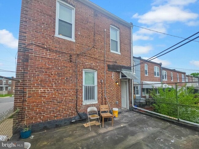 Building Photo - 3200 Normount Ave