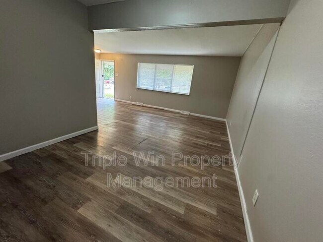 Building Photo - 11930 N Ranch Dr