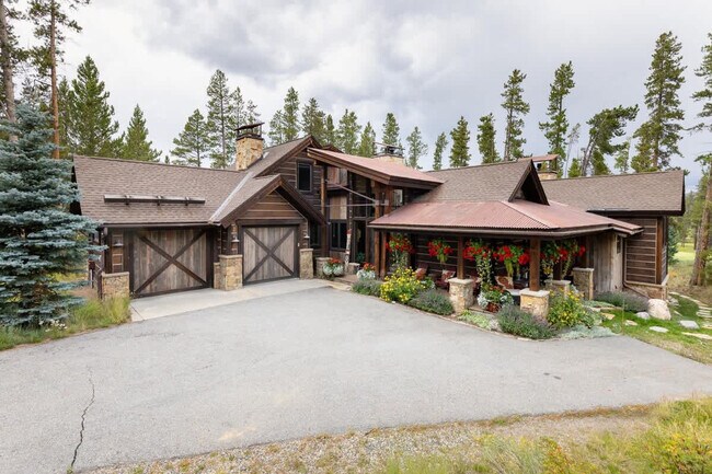 Building Photo - 195 Marks Ln