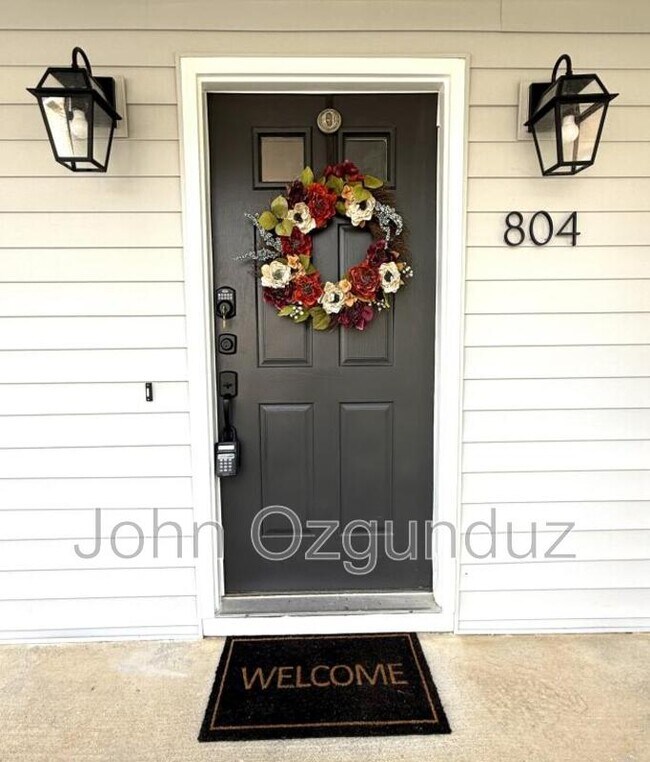 Building Photo - 804 Falling Wind Ct