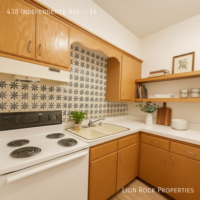 Building Photo - 438 Independence Ave N