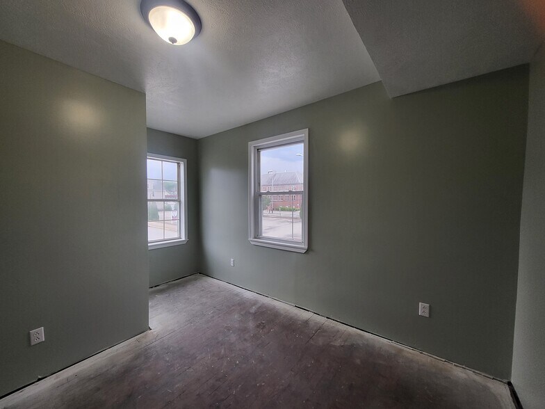 Bedroom - 412 Depot St