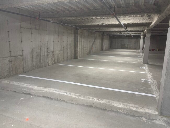 Building Photo - 1391 Main St