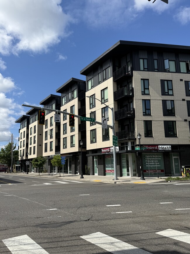 Building Photo - 5623 SE 84th Ave