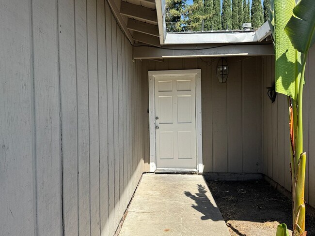 Building Photo - 9022 Stacey Ct