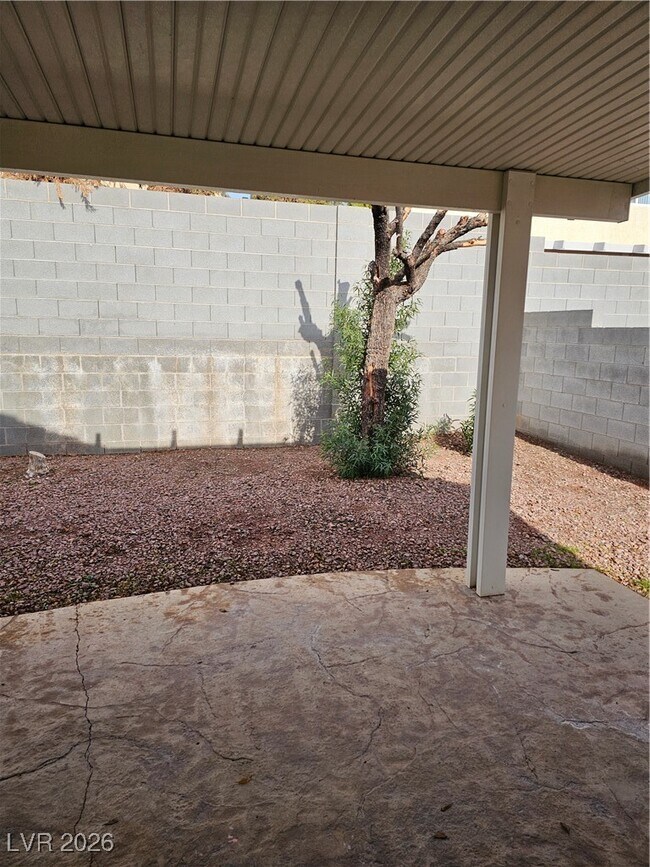 Building Photo - 434 Manderley Ct