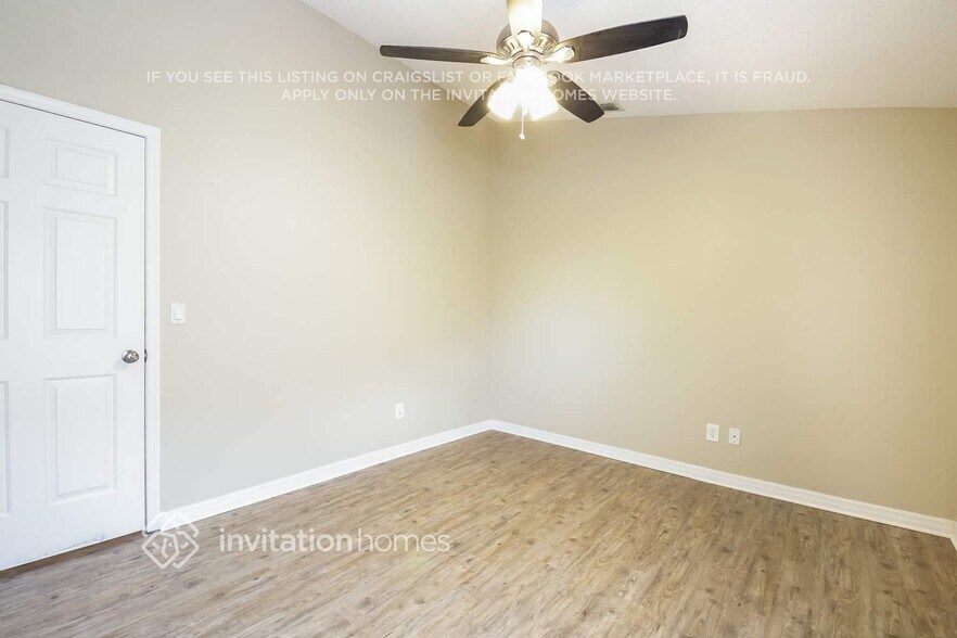 Building Photo - 1401 Brookebridge Dr