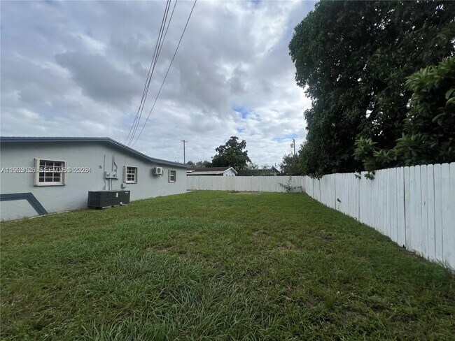 Building Photo - 19122 NW 36th Ave