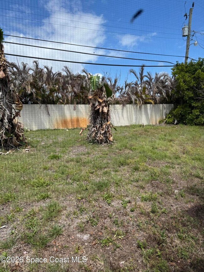 Building Photo - 204 W Alma Dr