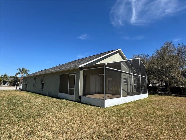 Building Photo - 3425 Canteen Ct