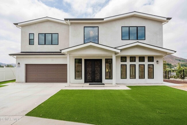 Building Photo - 252 Capri Dr