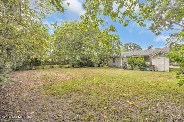 Building Photo - 6110 Lynnwood Ave