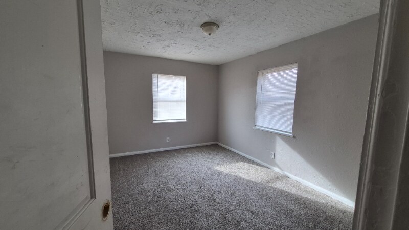 Building Photo - 152 Santa Clara Ave