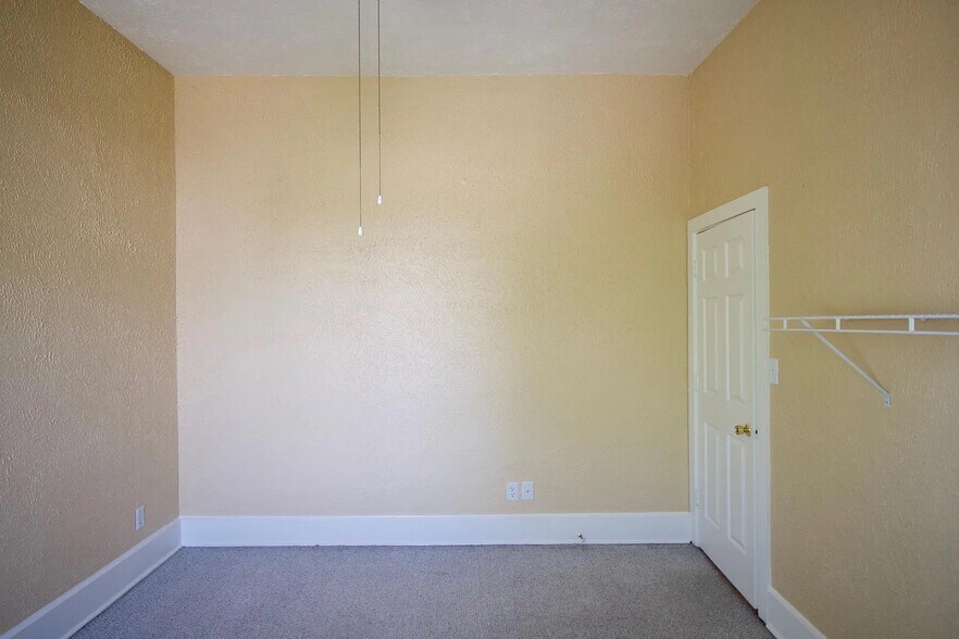 Bedroom 2 - Door to Hallway - 918 Gratz Street, Unit #2