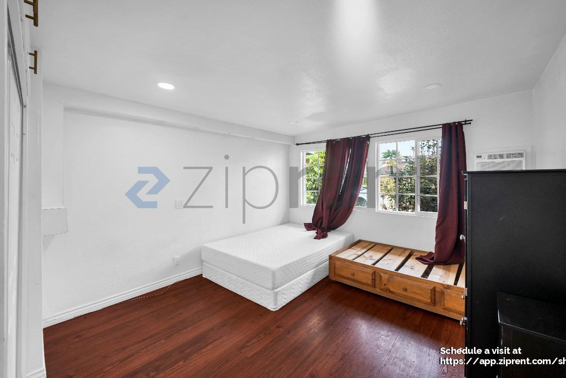 Building Photo - 17402 Horst Ave