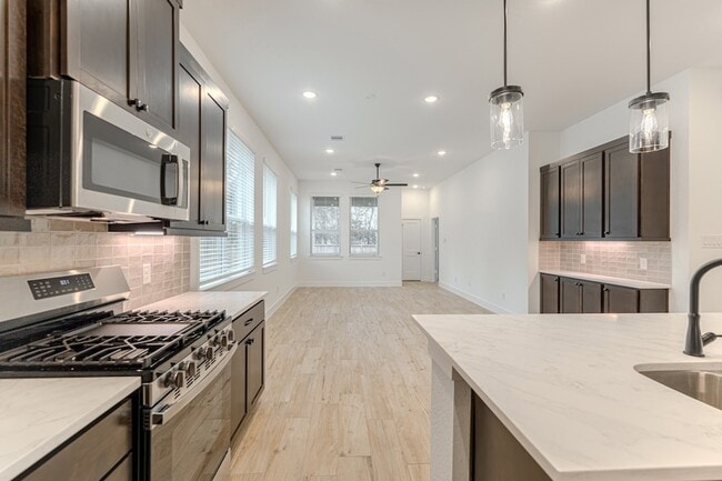 Building Photo - 719 Campbell Xing Ct