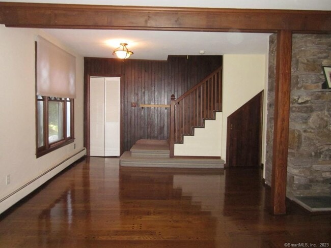 Building Photo - 181 Kings Hwy