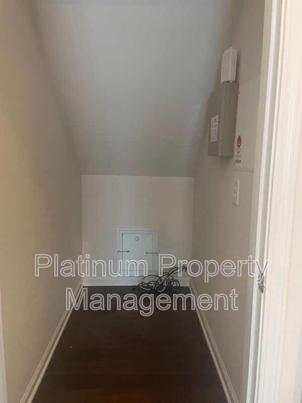 Building Photo - 165 Friars Head Dr NE