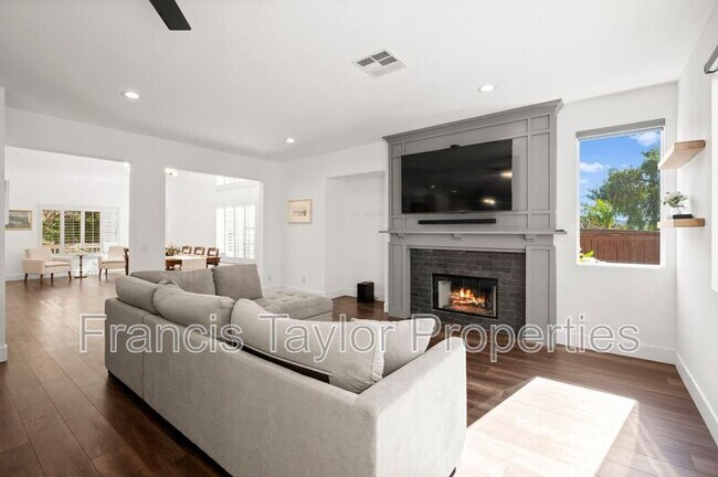 Building Photo - 285 Oak Valley Ln