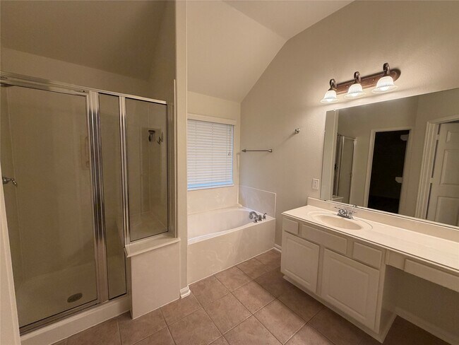 Building Photo - 31 W Spindle Tree Cir