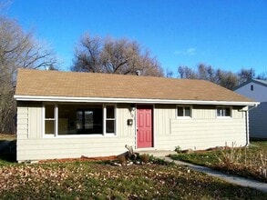 Building Photo - 1101 Broadview Pl