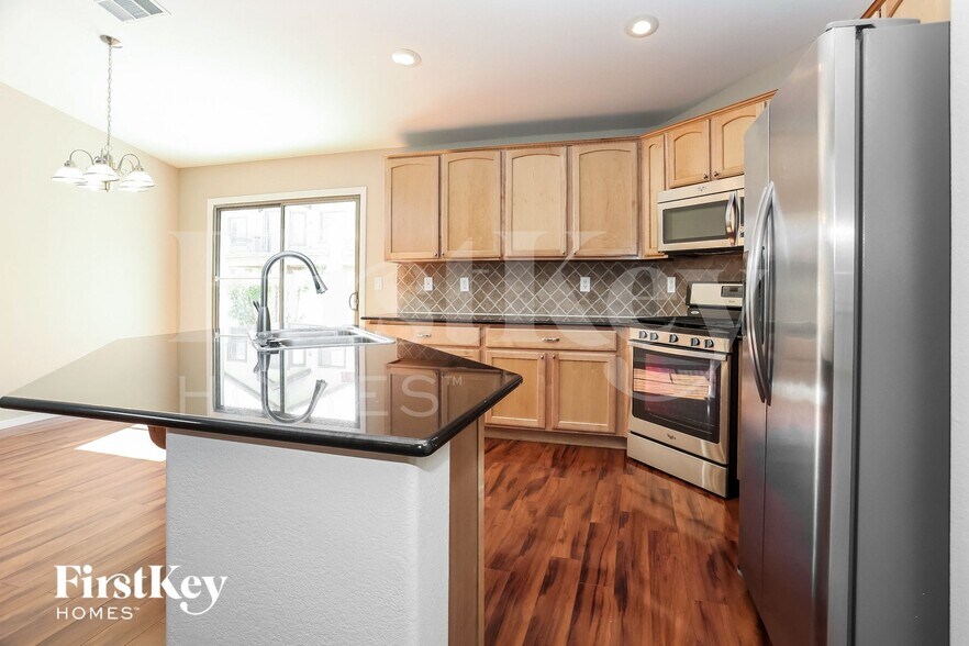 Building Photo - 3021 Blush Noisette Ave