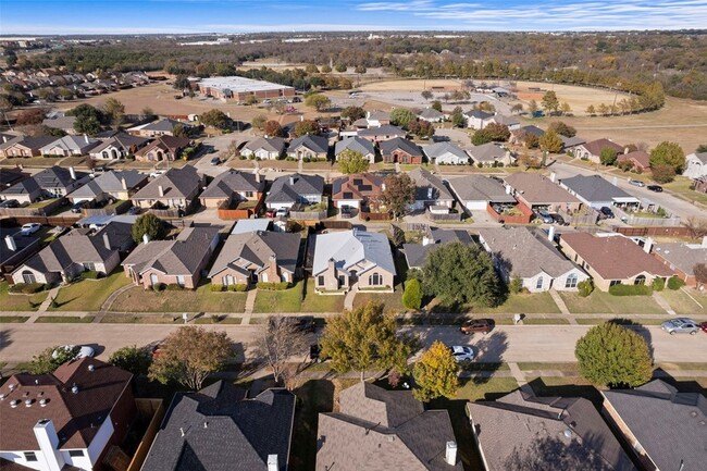 Building Photo - 919 Kim Ln