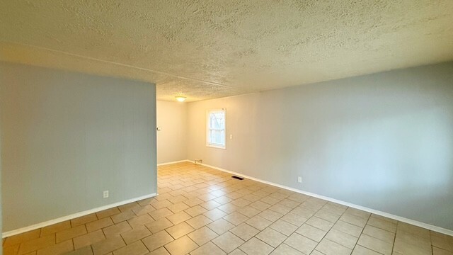 Building Photo - 2 Wales Ct