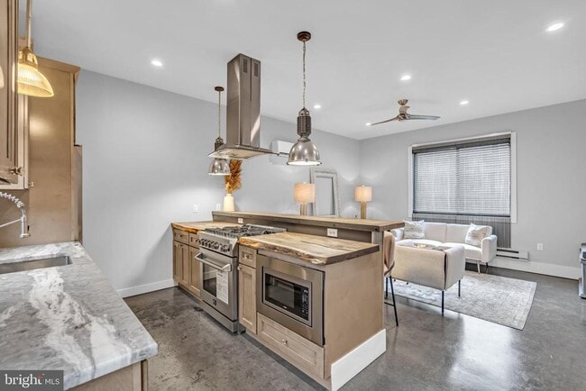 Building Photo - 10 McCready's Alley