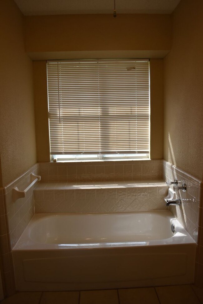 Building Photo - 3 Bedroom in Copperas Cove Established Neighborhood!