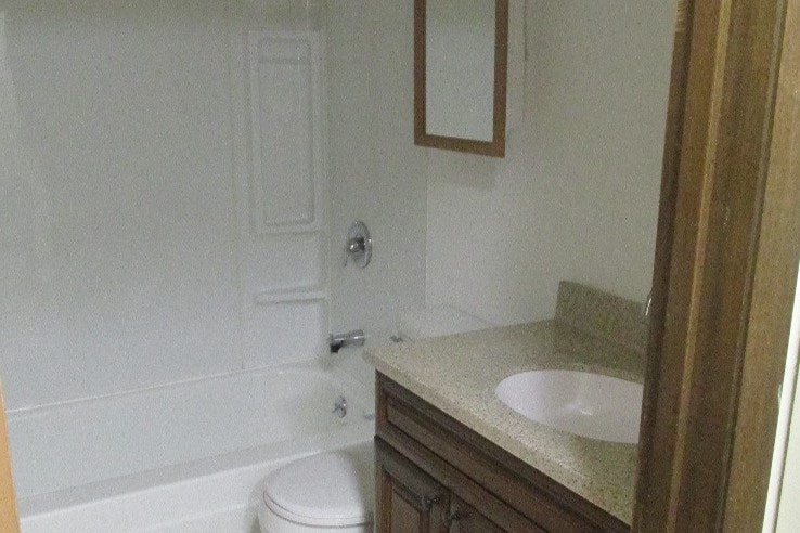 Bathroom - 414 10th Ave S