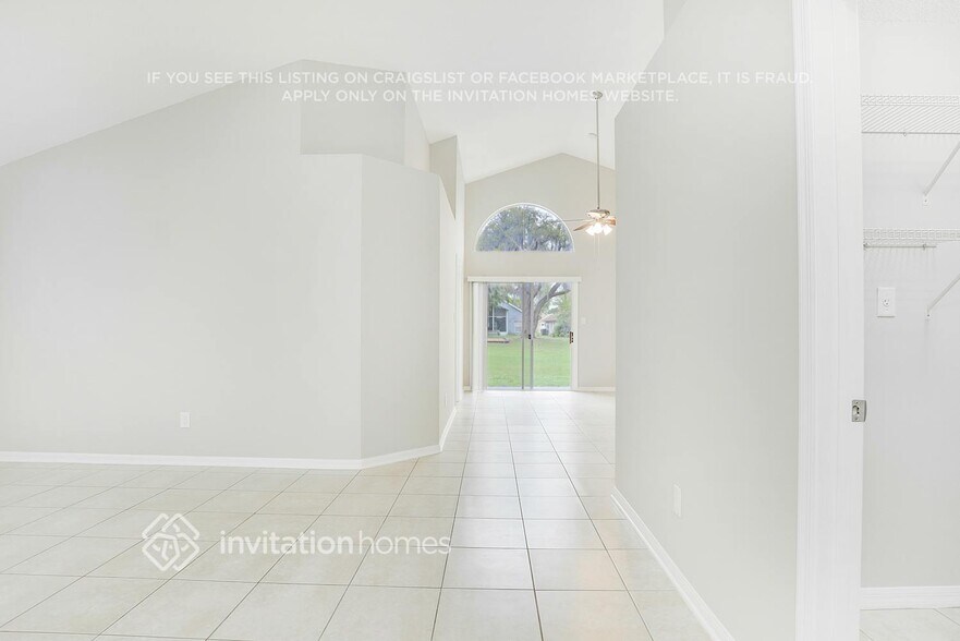 Building Photo - 1313 Sierra Cir