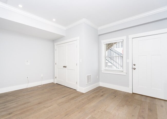 Building Photo - 29 Cherry St